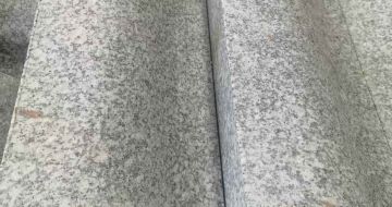 葫芦岛芙蓉白S型拉丝面路沿石