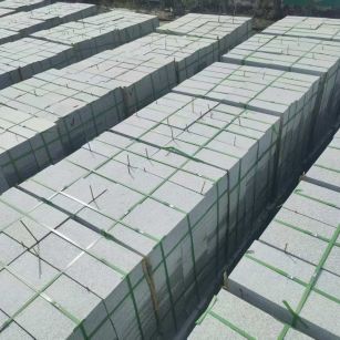 葫芦岛 芝麻白1.8公分火烧300*600地铺，清仓大甩卖