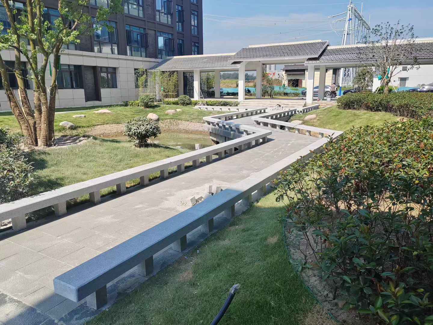 葫芦岛 芝麻灰小区坐凳&栏杆安装效果