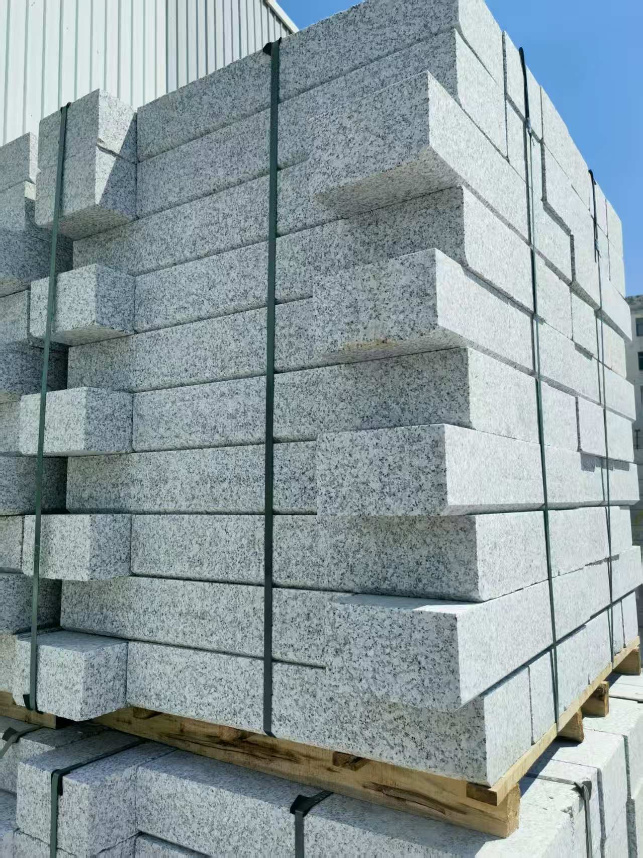 葫芦岛 路沿石颜色均匀、尺寸标准