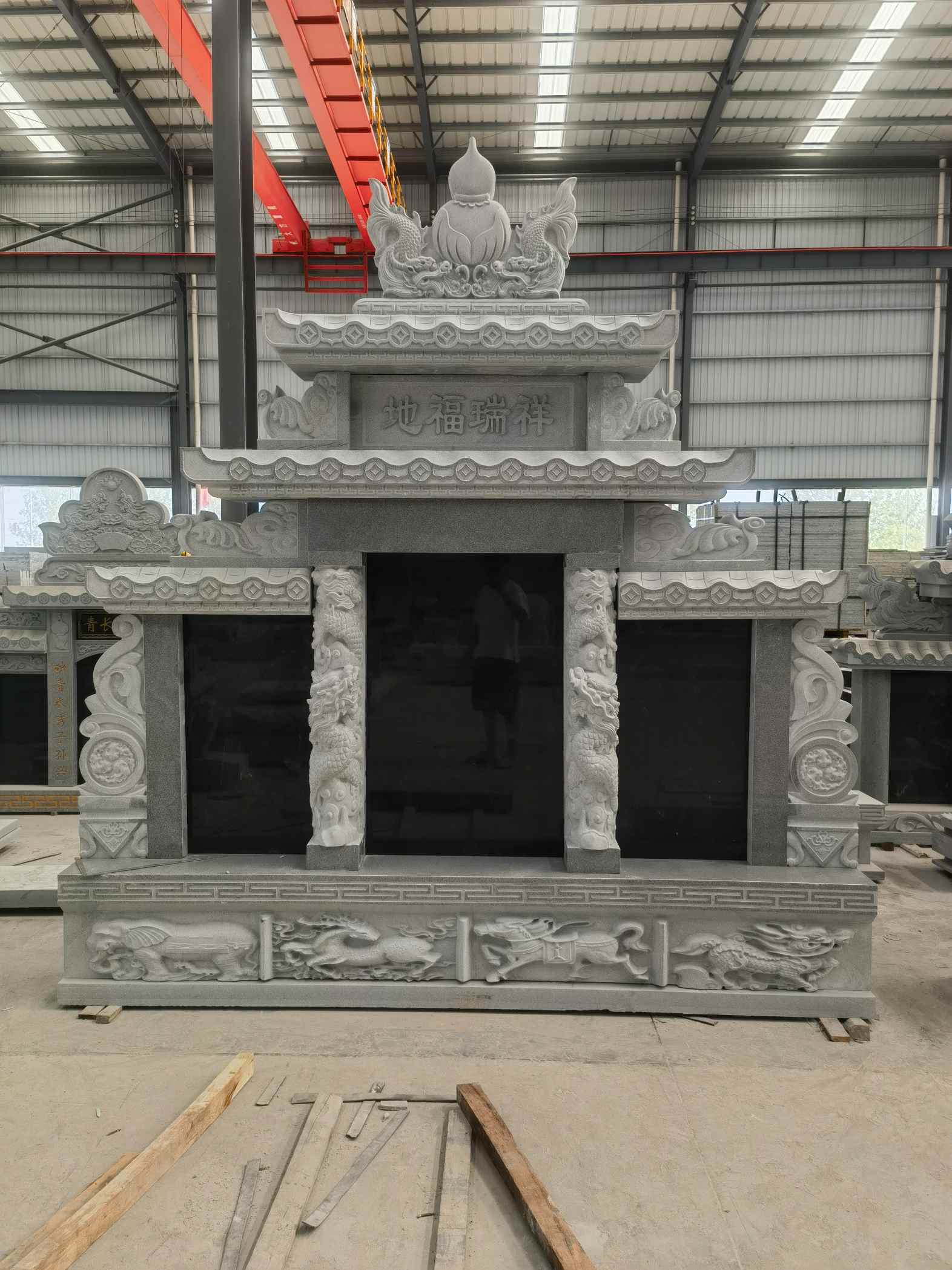 葫芦岛 芝麻灰高档墓碑、土墓，一套也支持定做