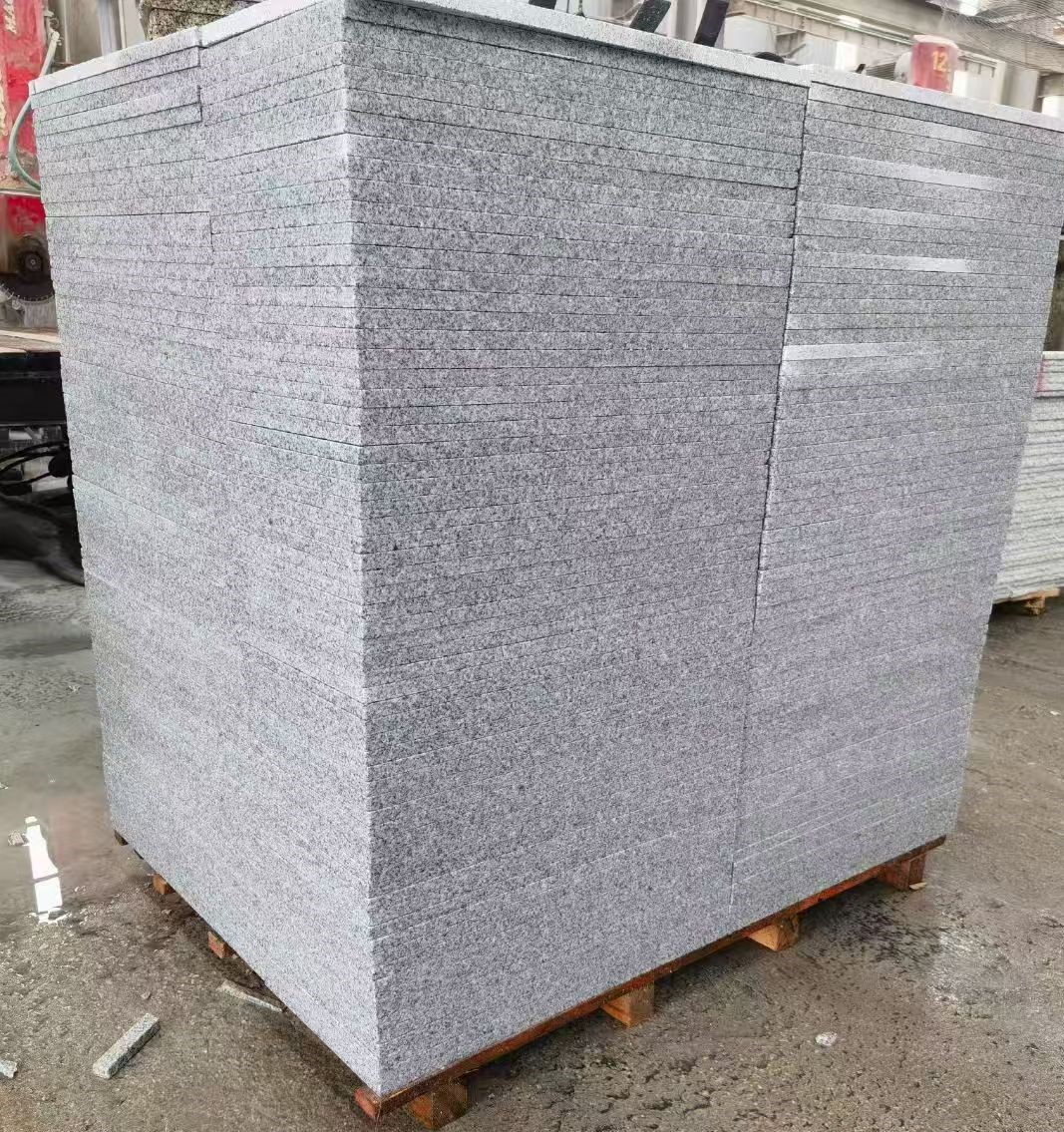 葫芦岛 火烧面地铺石，街道广场园林市政工程板，1.8~5.0厚均有现货