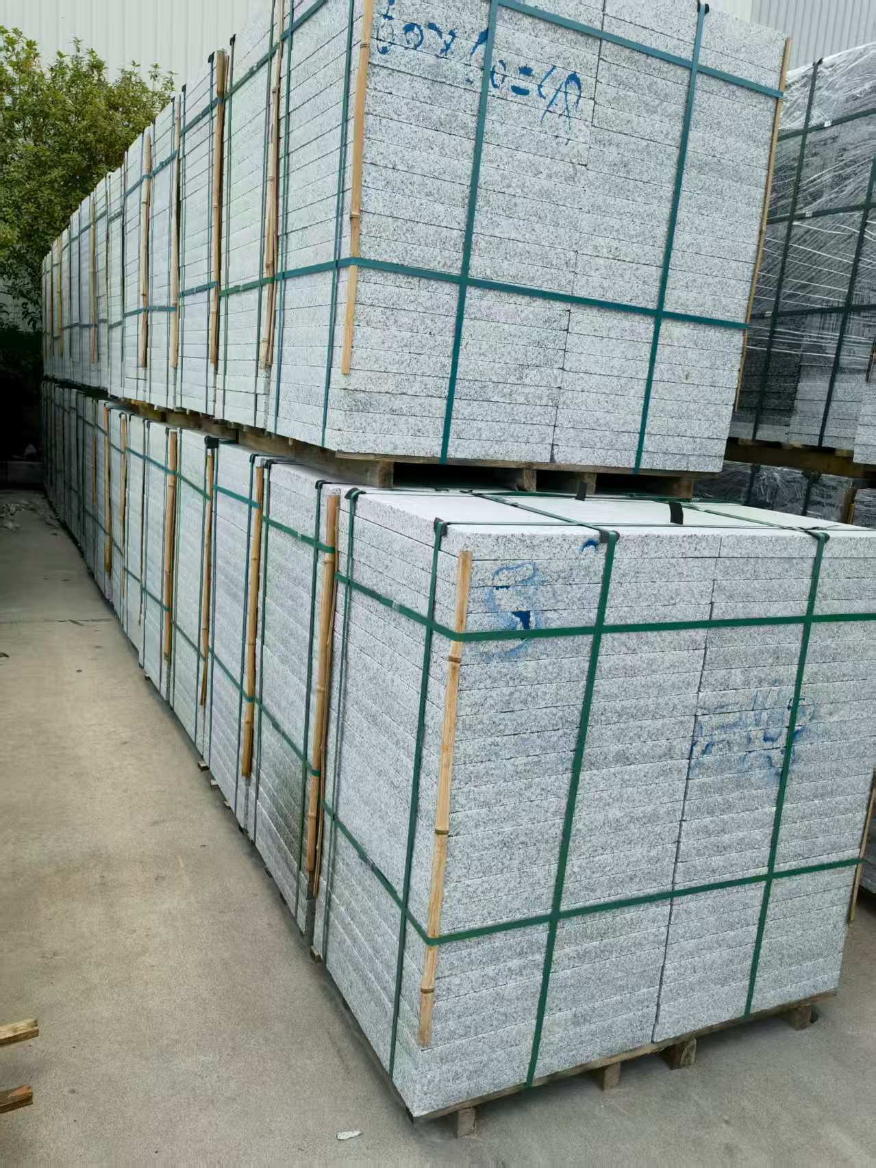 葫芦岛 大花芙蓉白火烧成品，市政园林广场地铺石