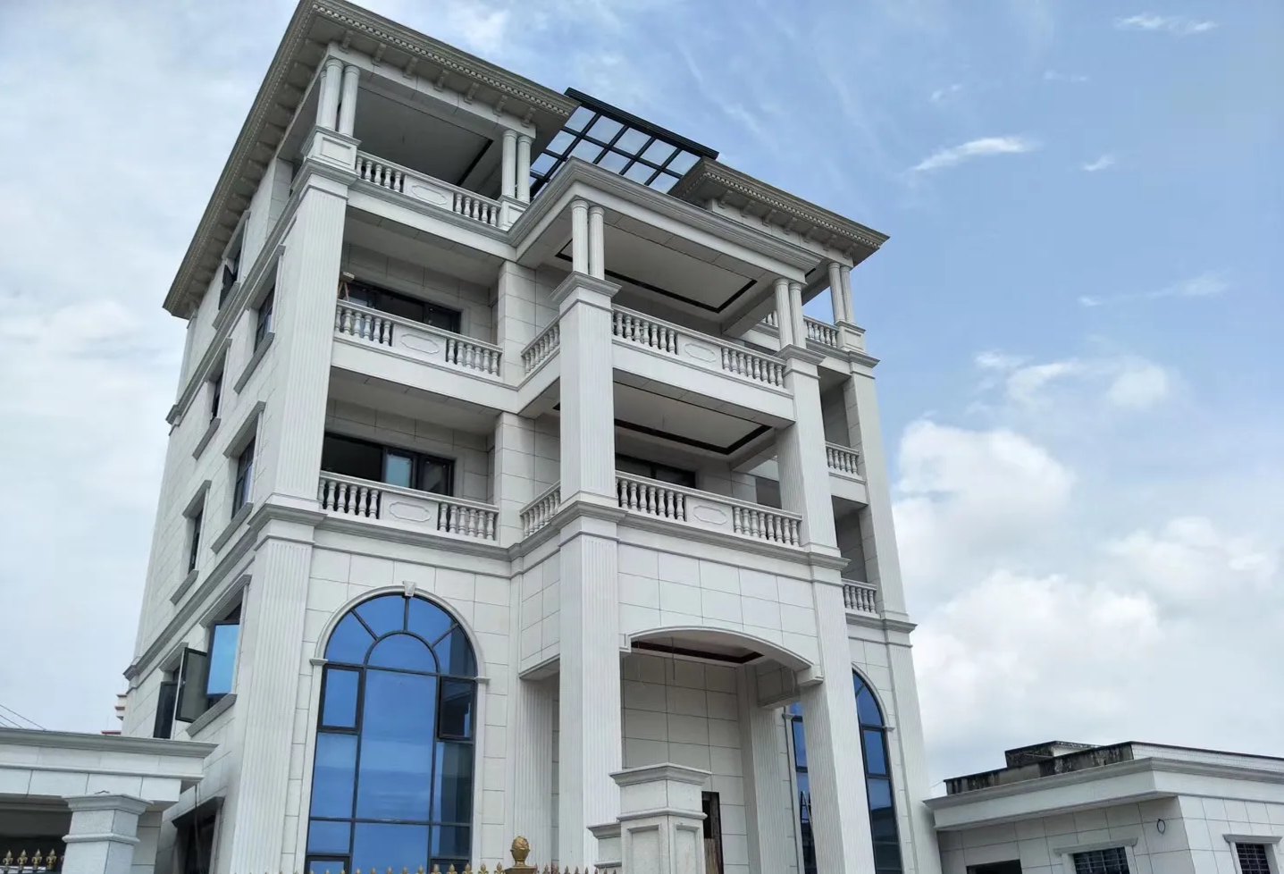 葫芦岛芝麻白别墅干挂效果展示